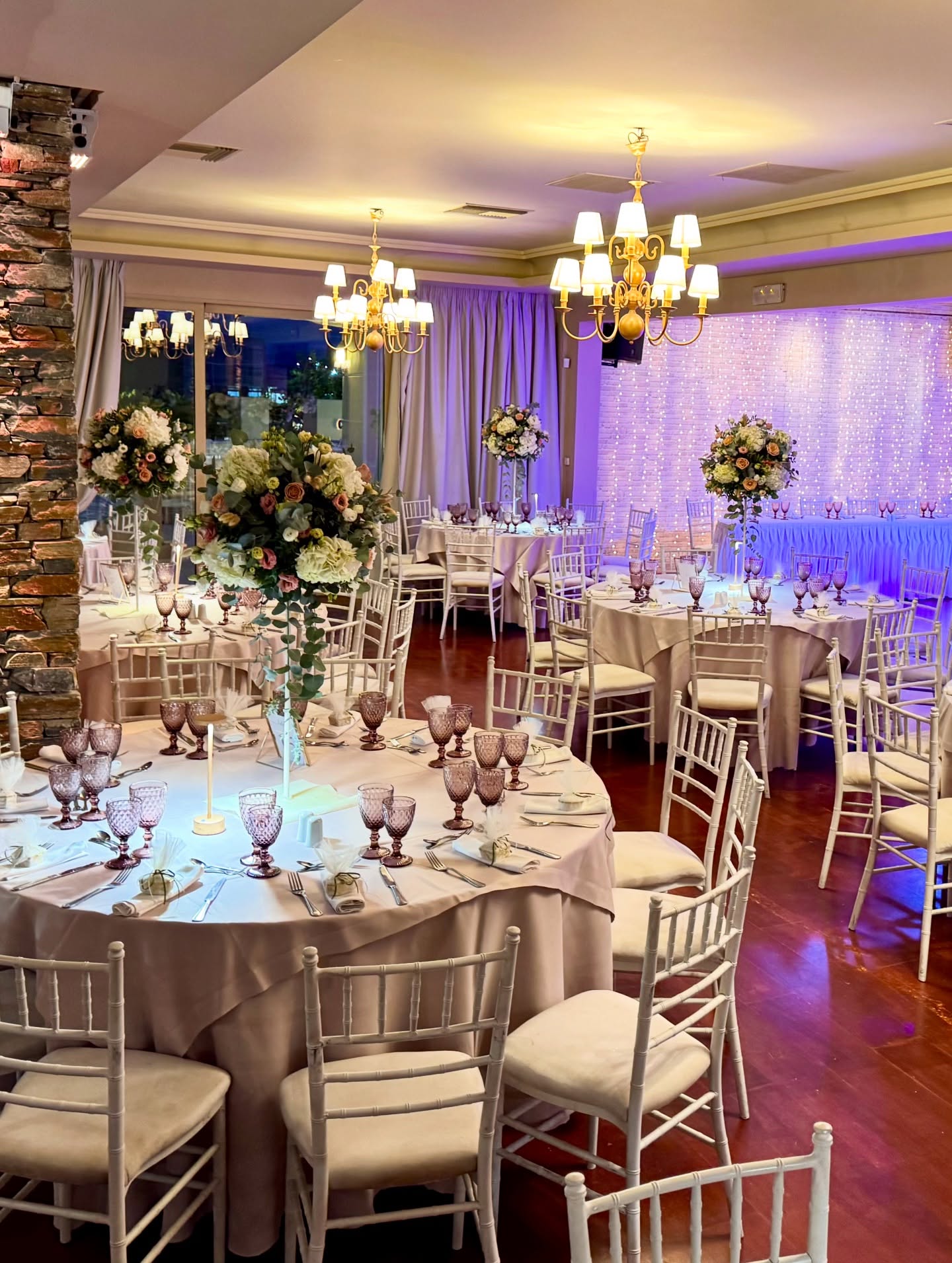 αιθουσα δεξιωσεων βορεια προαστια